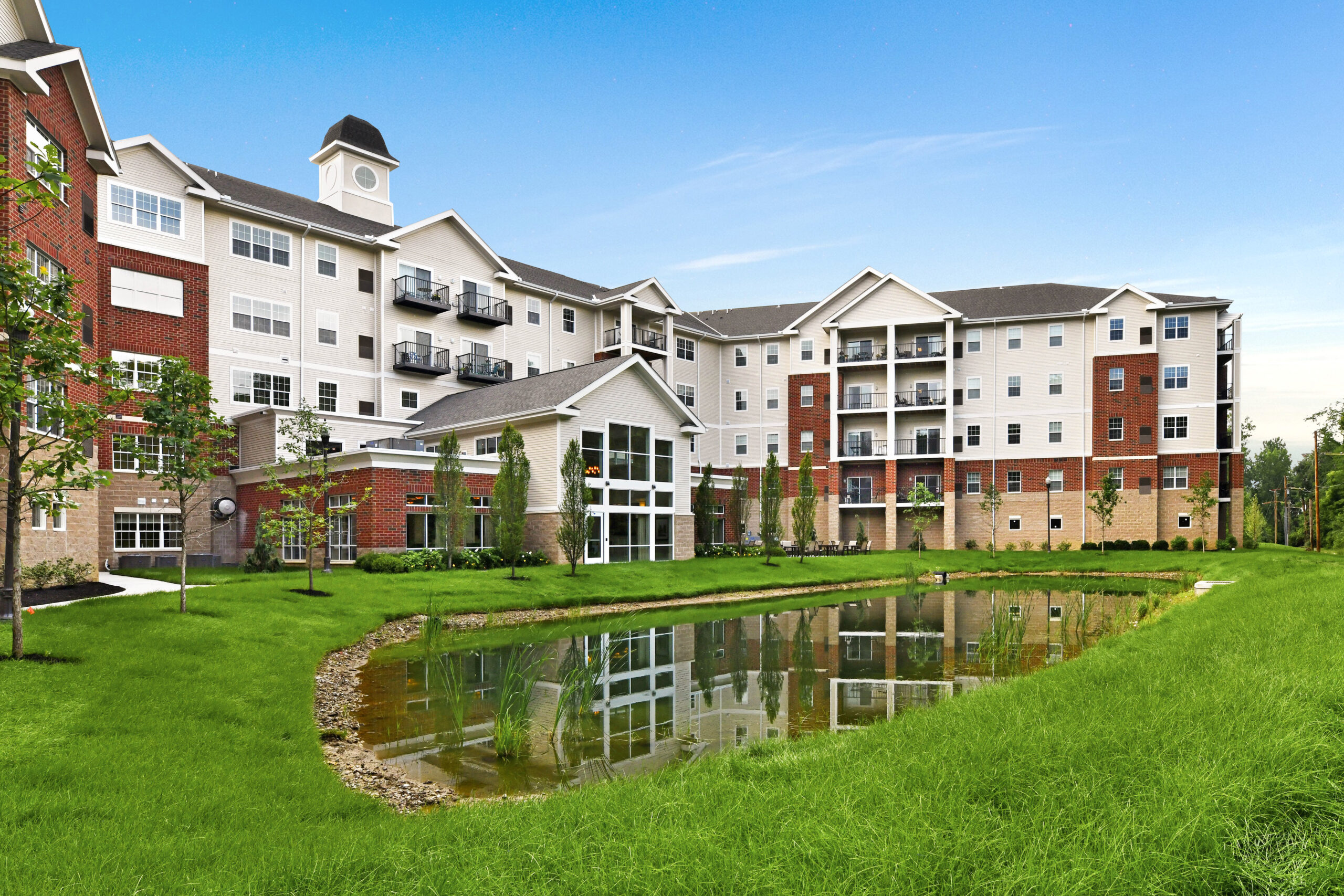 Inniswood Village exterior pond view